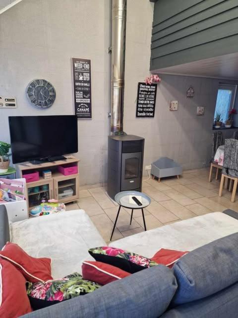 Cocon Douillet Avec Chaleur Ambiante Du Poele A Pellets Villa Hastiere-par-dela Екстериор снимка